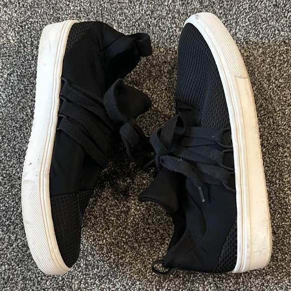 STEVE MADDEN Lancer 
Mixed Media Black Lace Up Sneakers Sz 8 - Picture 6 of 8